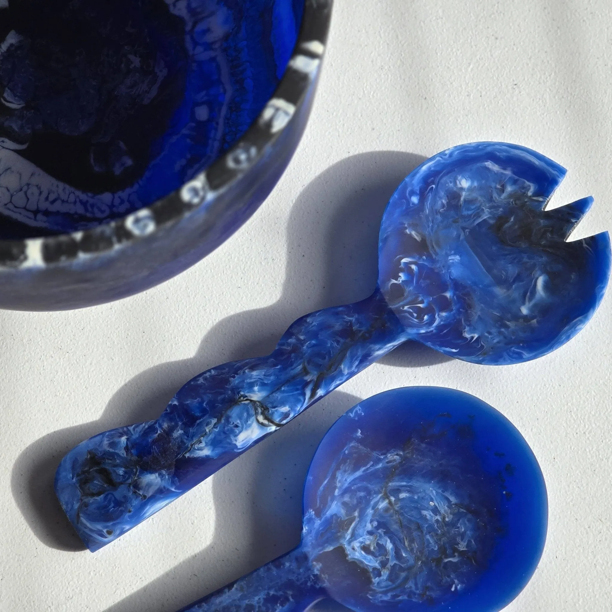 Large Resin Salad Serving Bowl & Server - Matte: Dark Blue